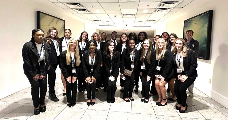 VHS HOSA Attends State Conference